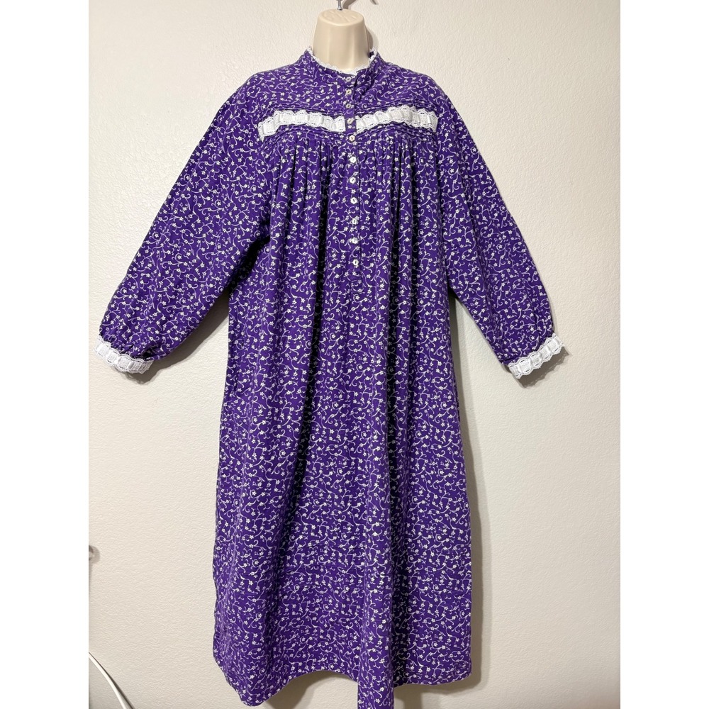 Eileen West Purple Cotton Fleece Floral Nightgown Lace Trim LS Pockets Maxi